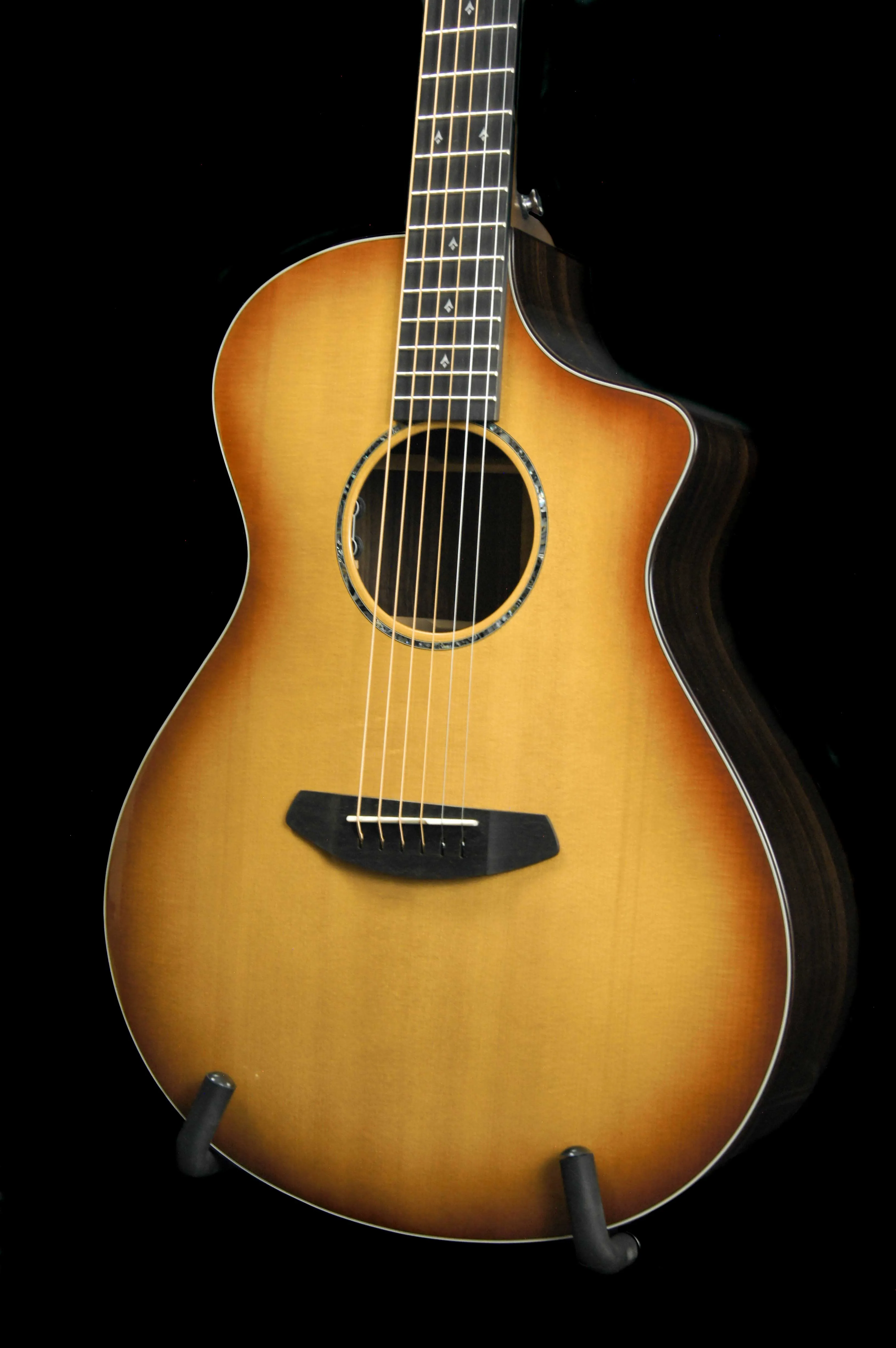 Breedlove Premier Concert Copper CE Sitka Spruce/Rosewood Acoustic Electric Guitar - Includes Case
