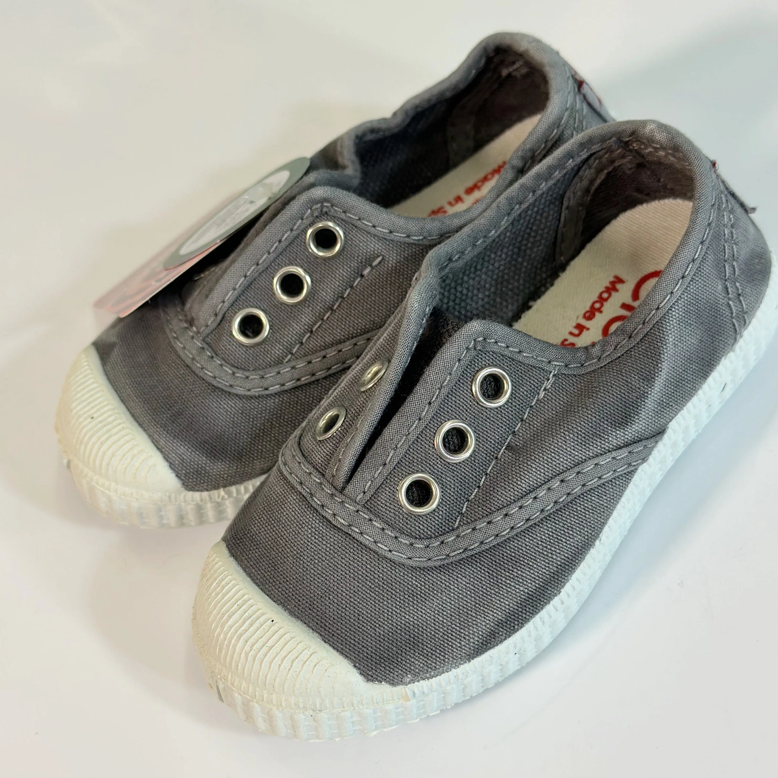 Cienta Kids Canvas Slip On Sneakers Gris