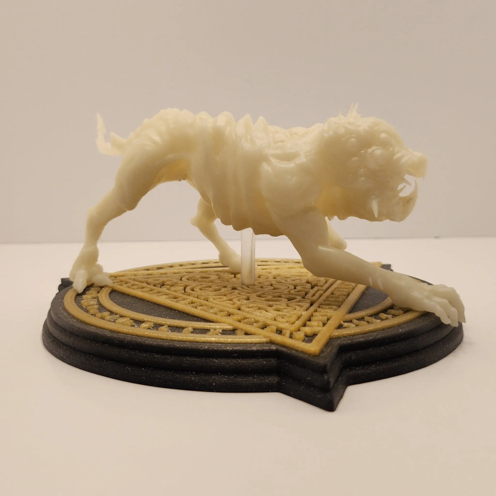 Dare to Unleash the Terror: The 3D Printed Glow-in-the-Dark Dog Monster from "The Last Rite"