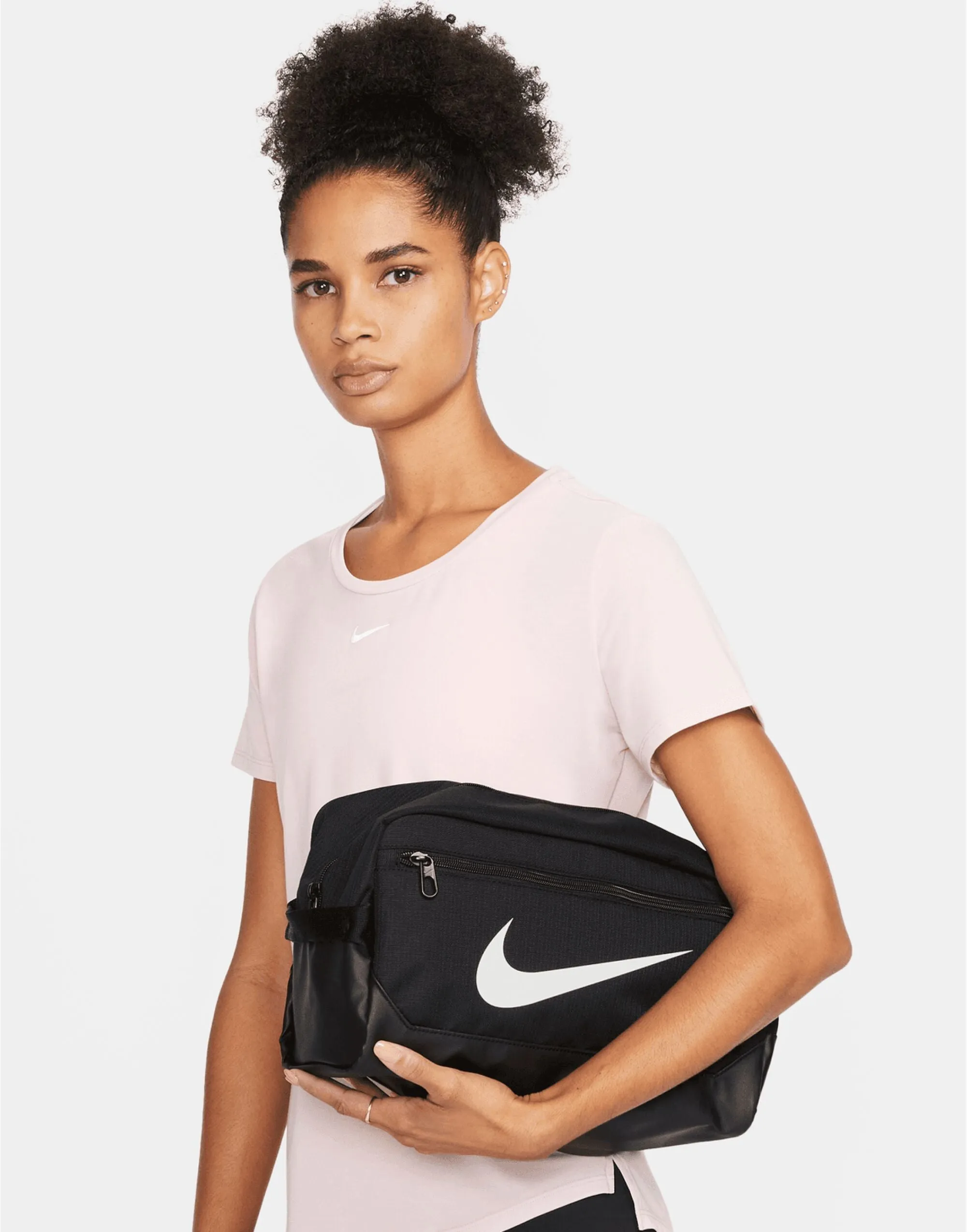 DM3982 Nike Shoe Bag